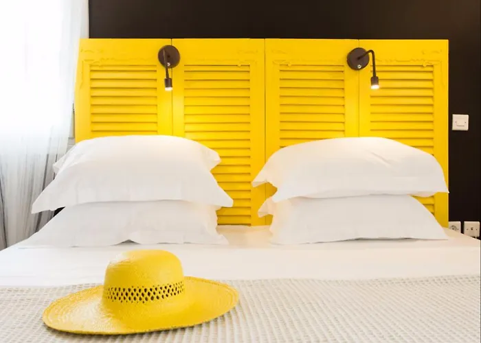 Evi 2* Aliki (Paros)